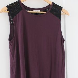 Old Navy burgundy lace tank XS